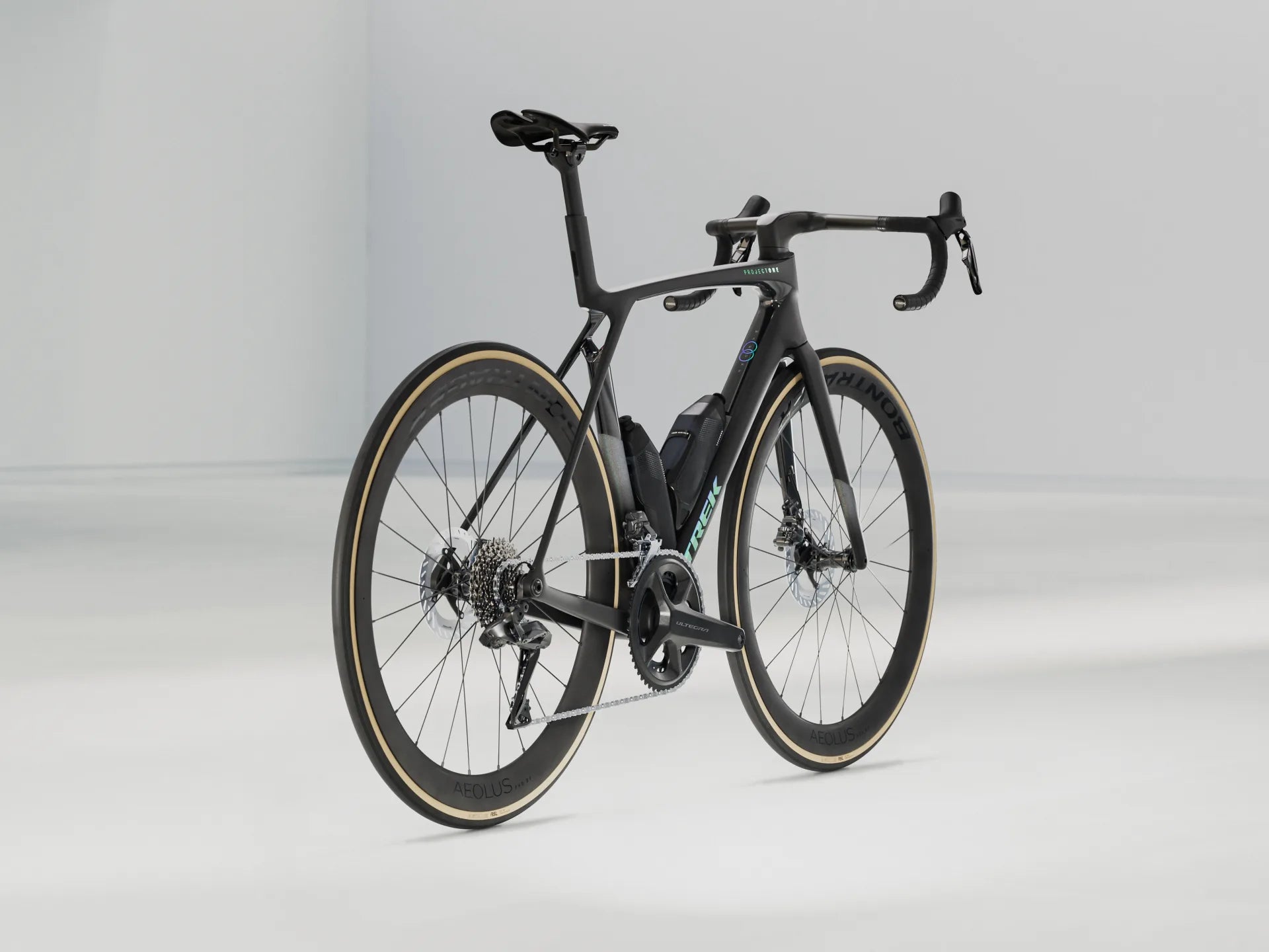 TREK Madone SLR 7 Gen 8 Matte/Gloss Carbon Smoke